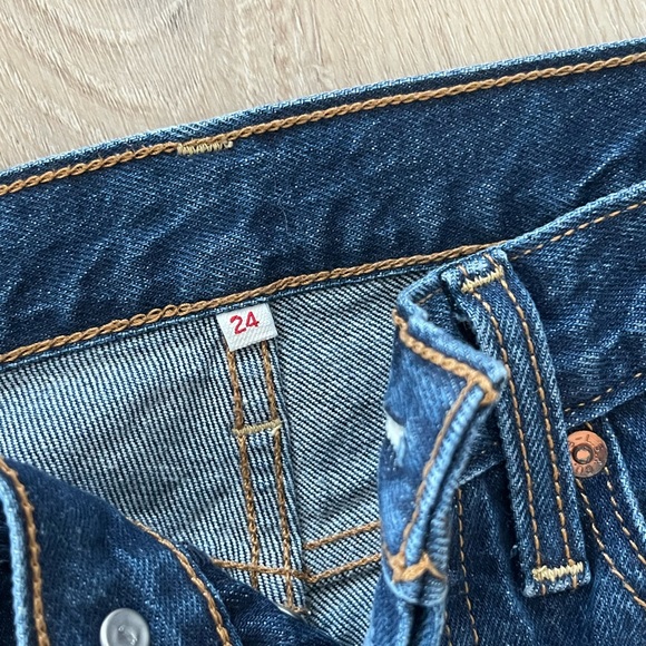 Levis Highwaisted Jeans - size 25 - Picture 4 of 4